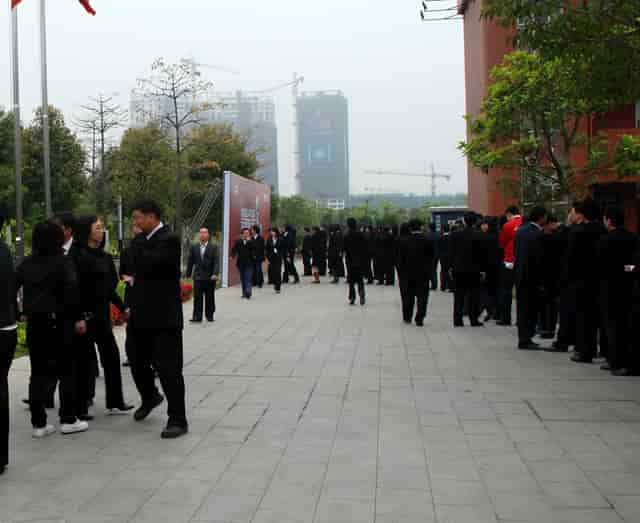 到佛山人民醫(yī)院乘幾路公交車